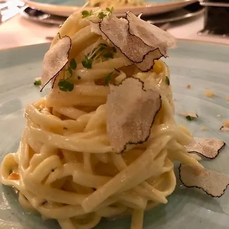 מלון Und Restaurant Adler אופנבורג