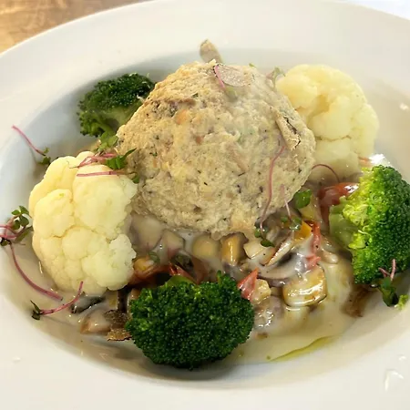 Und Restaurant Adler 3*