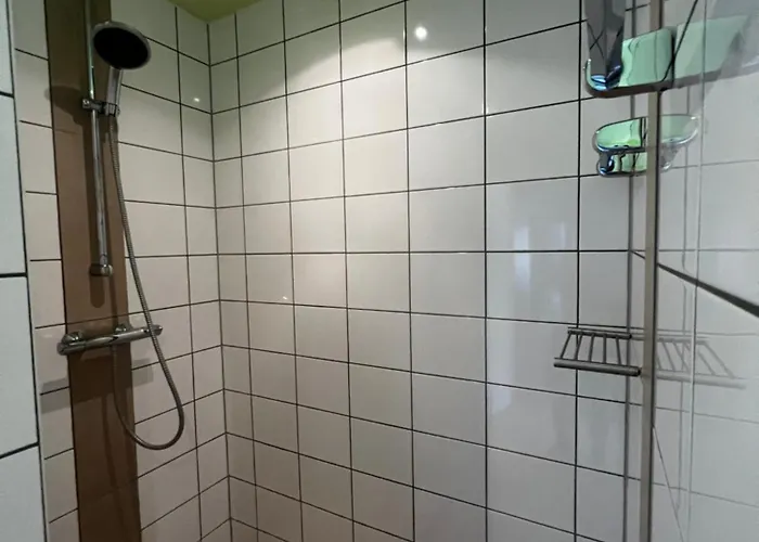 ホテル Und Restaurant Adler